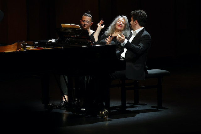 Martha Argerich et Lahav Shani au Festival de Pâques 2023 © Caroline Doutre