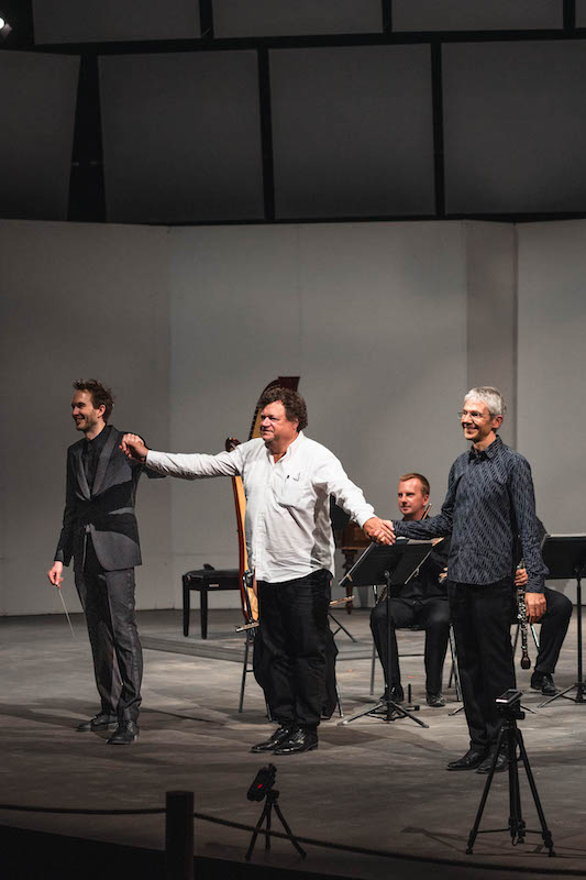 Florent Boffard, Philippe Schoeller et le Sinfonia Varsovia dirigé par Andrew Gourlay 
