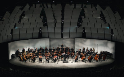 Un orchestre, deux pianos à la porte de Kiev