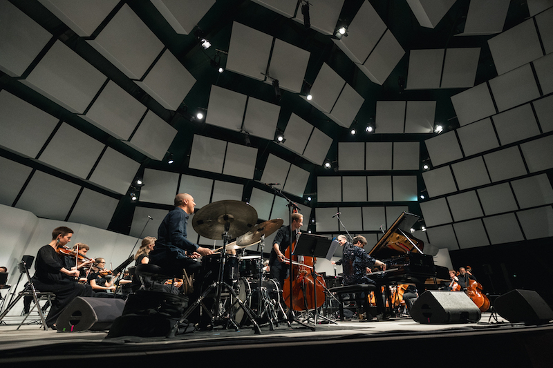 Trio Paul Lay/ Sinfonia Varsovia/ Jean-François Verdier/ La Roque 2025 © Valentine Chauvin
