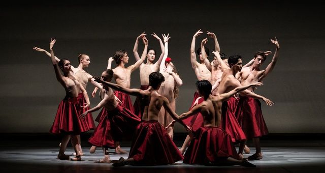 640x340_sc_le-junior-ballet-2025-de-l-opera-national-de-paris-photo-julien-benhamou Junior Ballet de l'Opéra national de Paris © Julien Benhamou