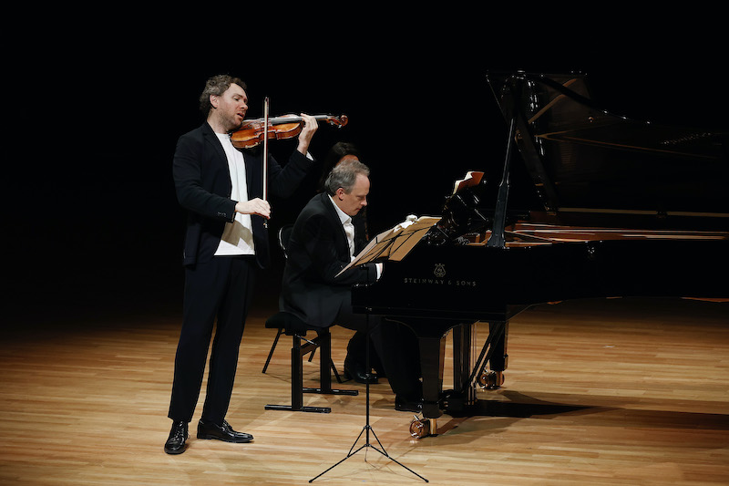 Pierre Fouchenneret, violon. Romain Descharmes, piano. Conservatoire Darius Milhaud. Aix-en-Provence. 02/04/2026. Photo Caroline Doutre / Festival de Pâques