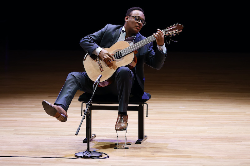 Festival de Pâques 2026 Raphaël Feuillâtre, guitare. Conservatoire Darius Milhaud. Aix-en-Provence. 07/04/2026. Photo Caroline Doutre / Festival de Pâques
