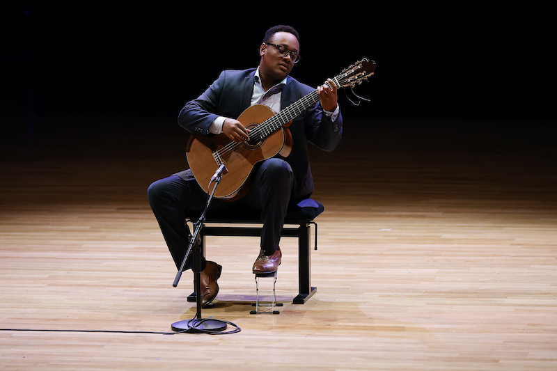 Festival de Pâques 2026 Raphaël Feuillâtre, guitare. Conservatoire Darius Milhaud. Aix-en-Provence. 07/04/2026. Photo Caroline Doutre / Festival de Pâques