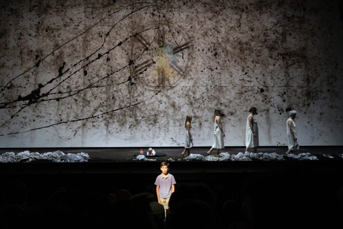 Requiem de Mozart / Romeo Castellucci © Monika Rittershaus