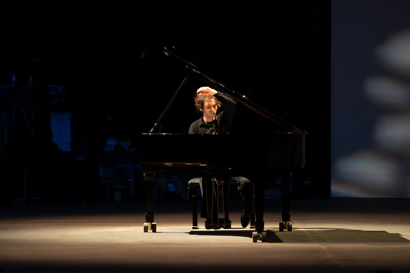 Alexandre_KANTOROW-06_©Franck_DENIS 2026 Alexandre Kantorow / Festival de la Roque d'Anthéron 2026 © Franck Denis