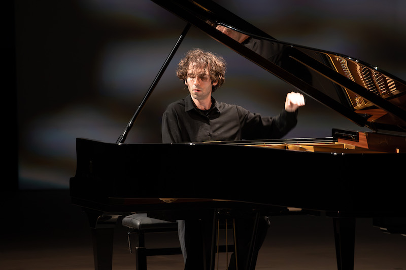 Alexandre_KANTOROW-10_©Franck_DENIS 2026 Alexandre Kantorow / Festival de la Roque d'Anthéron 2026 © Franck Denis